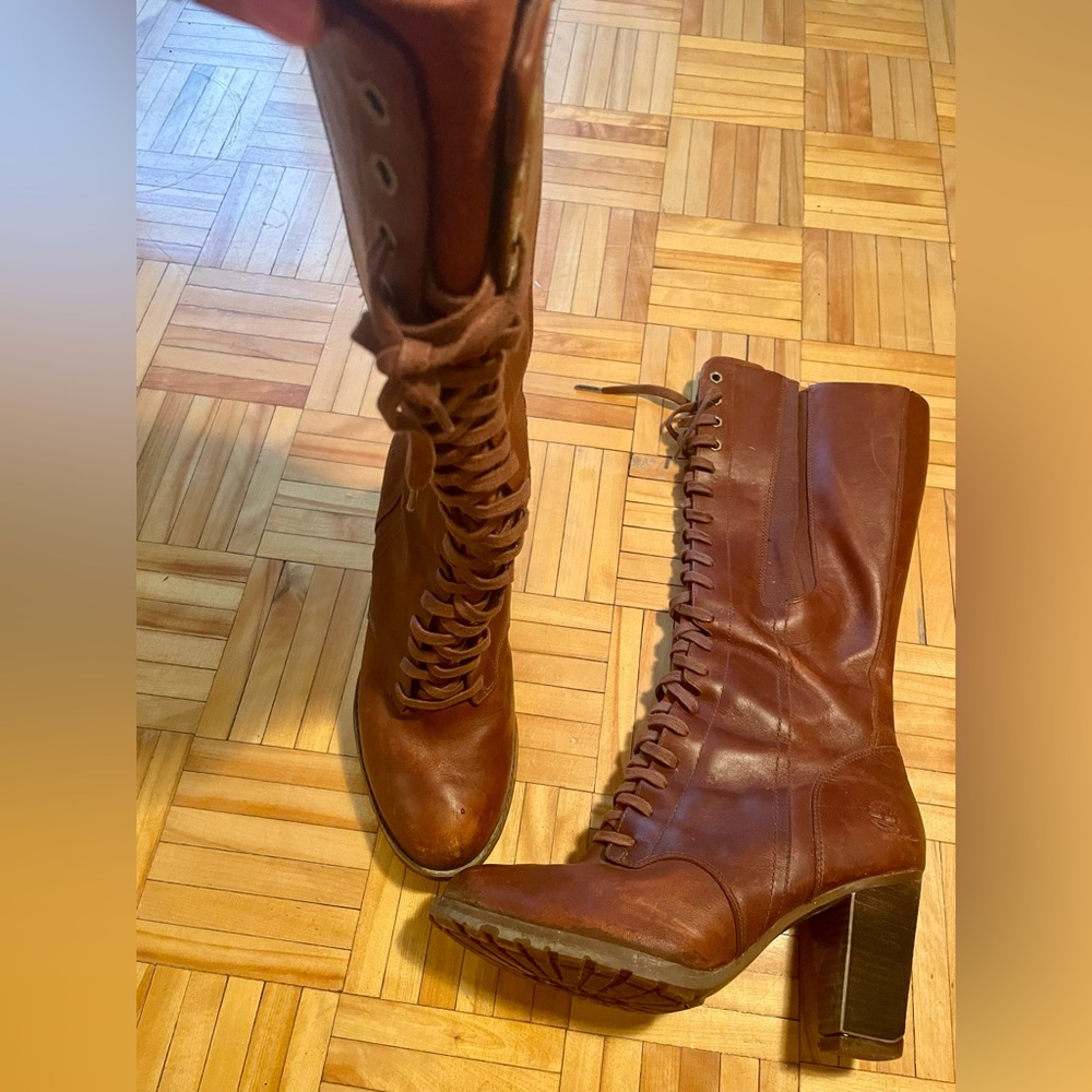 Timberland Women’s Earthkeepers Stratham Leather Boots – US 9